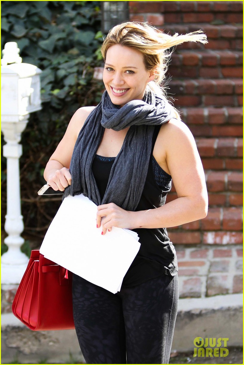 Hilary Duff Steps Out in Style as Mike Comrie Parties in NYC: Photo