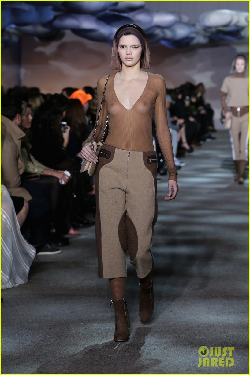 grit accelerator Morse kode Kendall Jenner Bares Nipples in Sheer Top at Marc Jacobs Show: Photo  3053130 | 2014 New York Fashion Week Winter, Kendall Jenner, Sheer Pictures  | Just Jared
