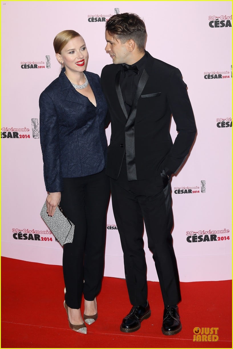 Honoree Scarlett Johansson Brings Fiance Romain Dauriac for Cesar