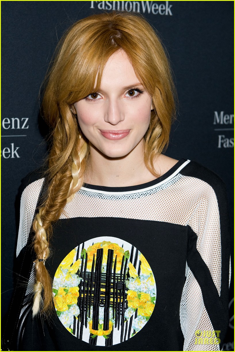 Carrie Underwood & Anna Kendrick: Rebecca Minkoff Fashion Show: Photo