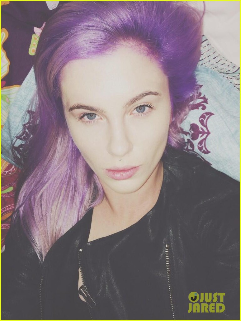 Ireland Baldwin Dyes Her Hair Purple See the Photos! Photo 3066856