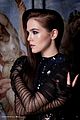 zoey deutch praises sandra bullock in bello 06