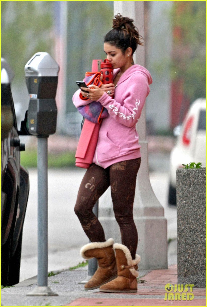 Photo: vanessa hudgens aly michalka birthday 05 | Photo 3077776 | Just