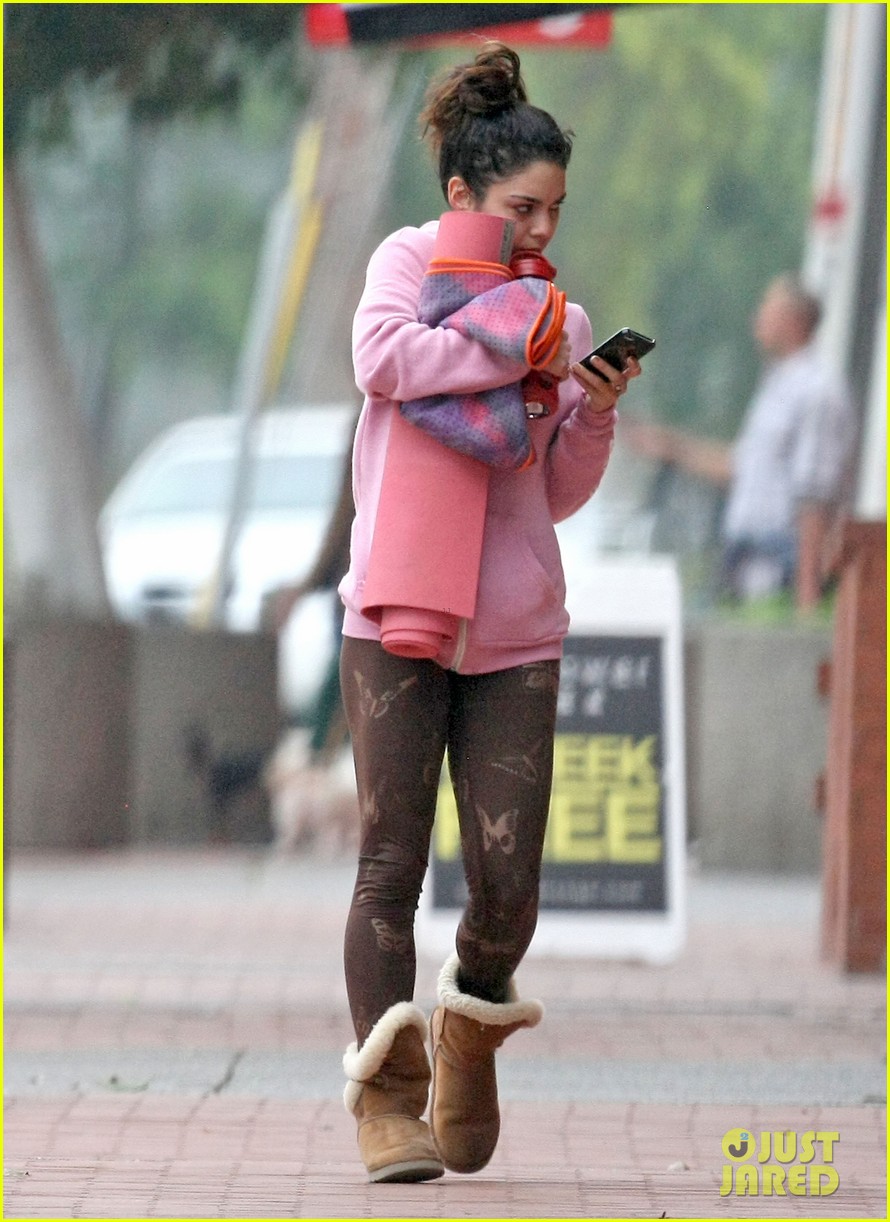 Vanessa Hudgens Helps Celebrate Aly Michalka’s Birthday!: Photo 3077785