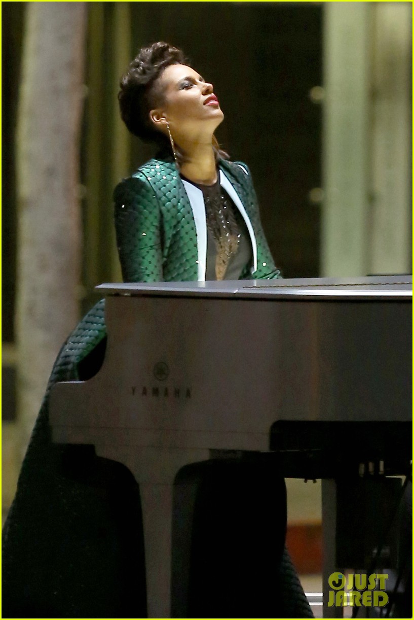 Alicia Keys Plays the Keys for Her 'It's On Again' Video Shoot! Photo