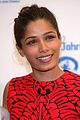 freida pinto spreads the word on 25 years plan 04