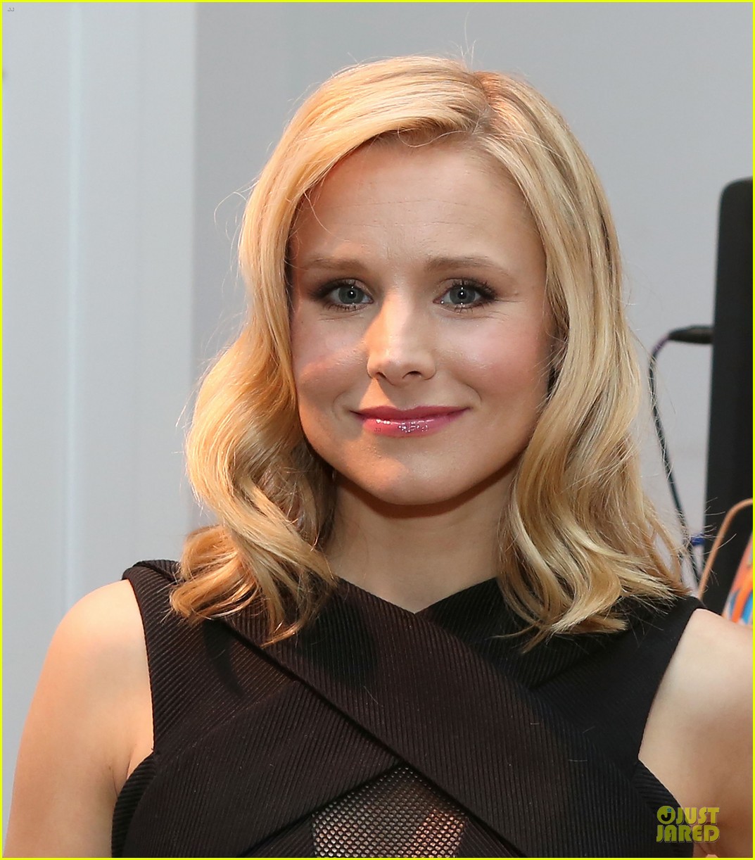 Kristen Bell Sings Frozen's 'Do You Want to Build A Snowman' Live ...