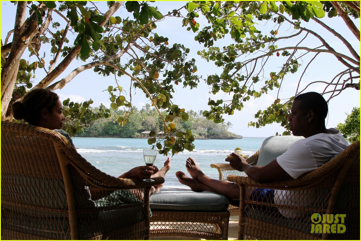 Beyonce & Blue Ivy Hit the Beach on Dominican Republic Vacation with ...