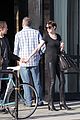 anne hathaway says no smoking in many languages 13