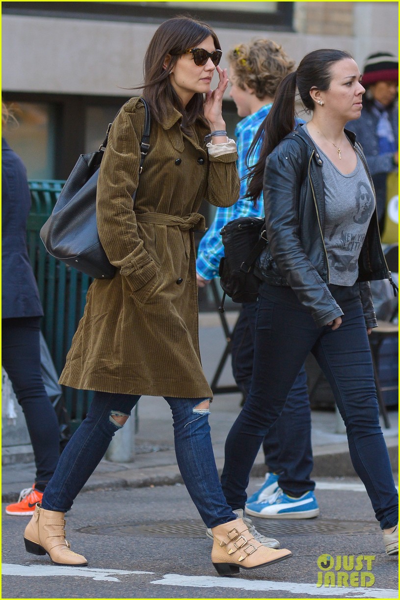 Katie Holmes Tap Dances & Sings in Her Movie 'Miss Meadows'! Photo