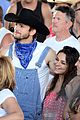 ashton kutcher hillbilly stagecoach festival pregnant mila kunis 02