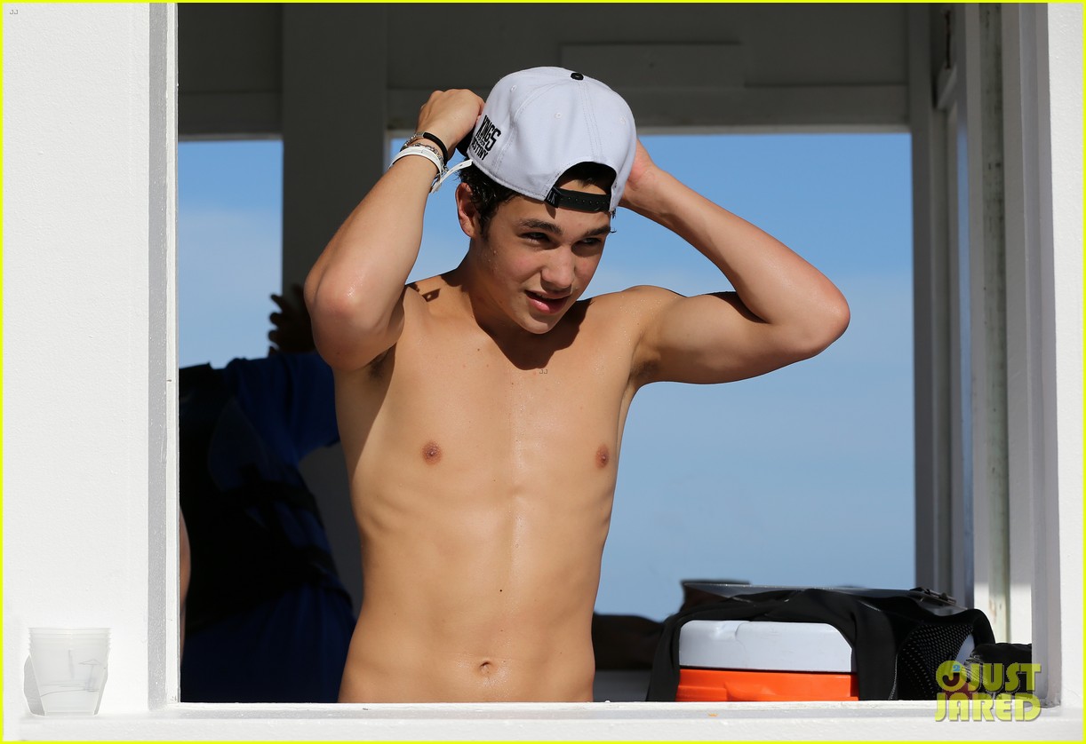 Austin mahone shirtless