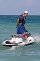 austin mahone shirtless beachside selfies with fans 18