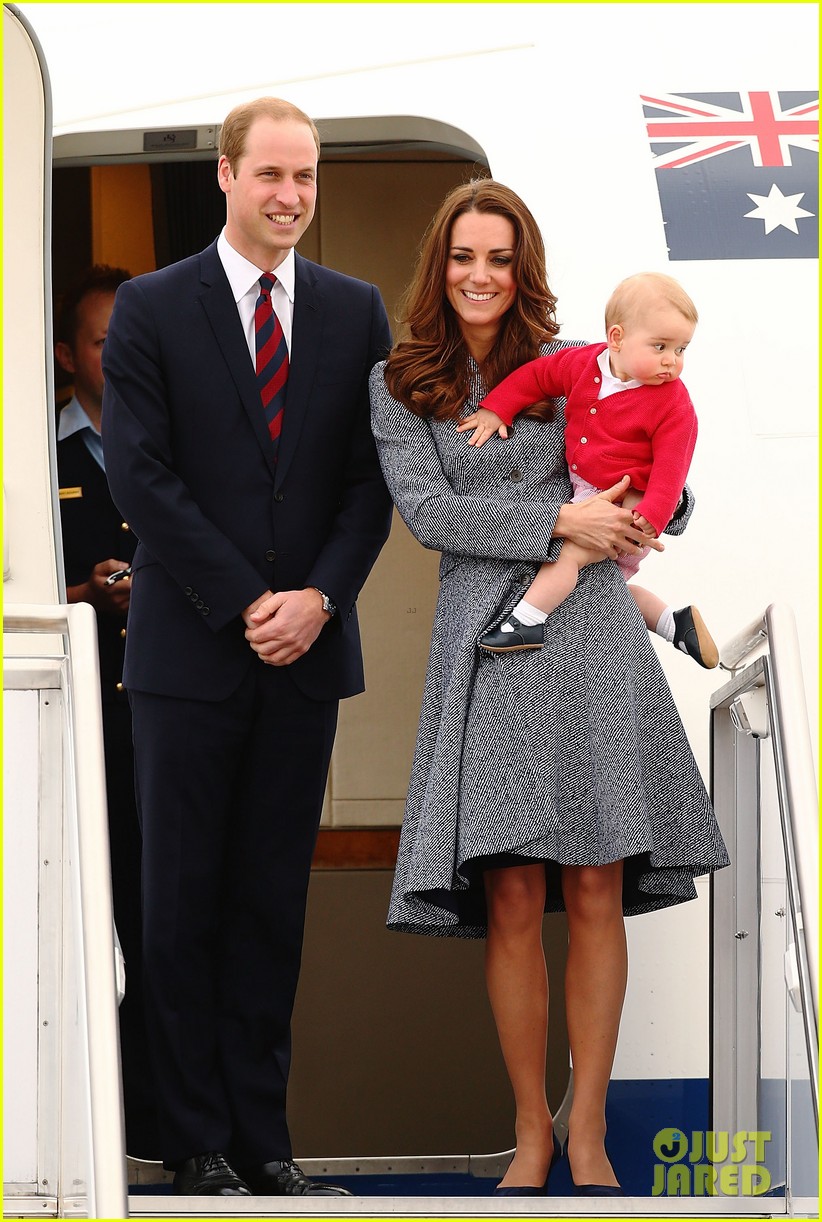 Kate Middleton, Prince William, & Prince Say Goodbye to