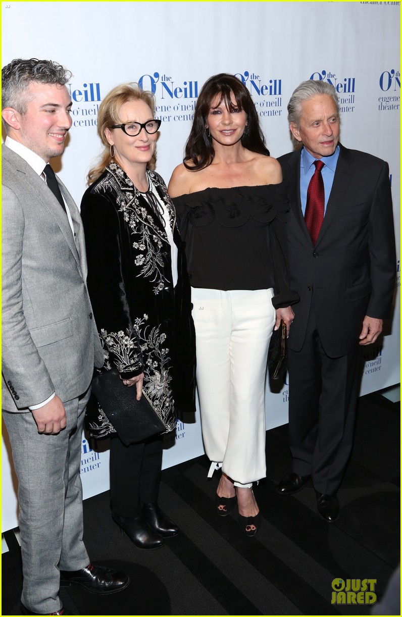 Catherine Zeta-Jones & Michael Douglas Help Honor Meryl Streep with