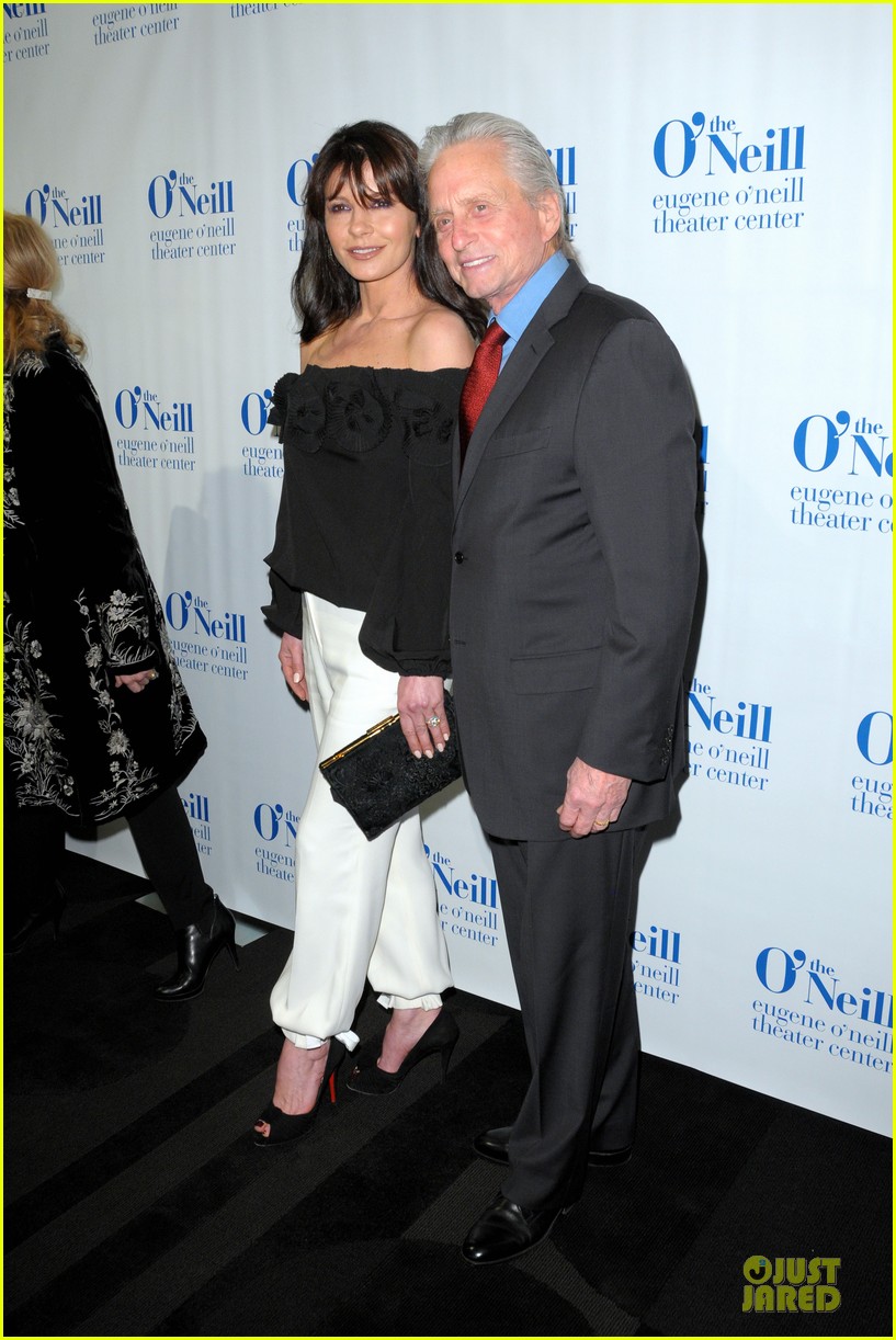 Catherine Zeta-Jones & Michael Douglas Help Honor Meryl Streep with