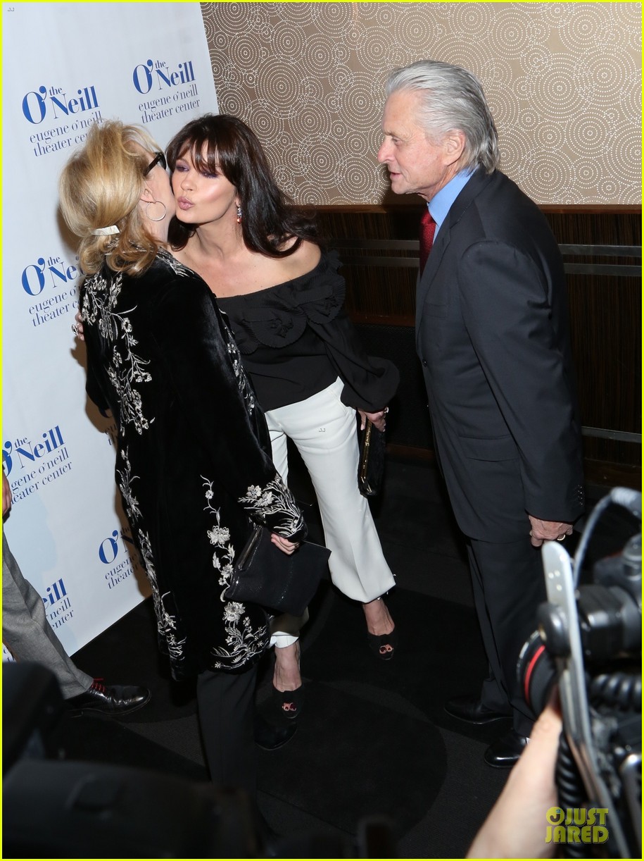 Catherine Zeta-Jones & Michael Douglas Help Honor Meryl Streep with