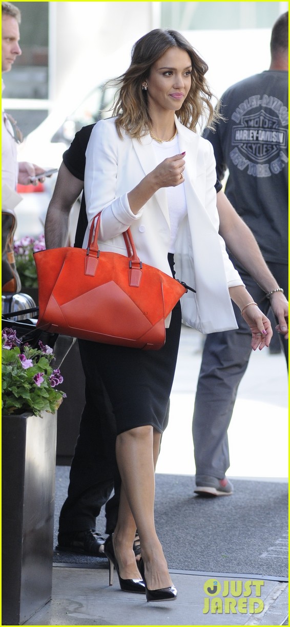 Jessica Alba Hits New York for Social Innovation Summit 2014!: Photo