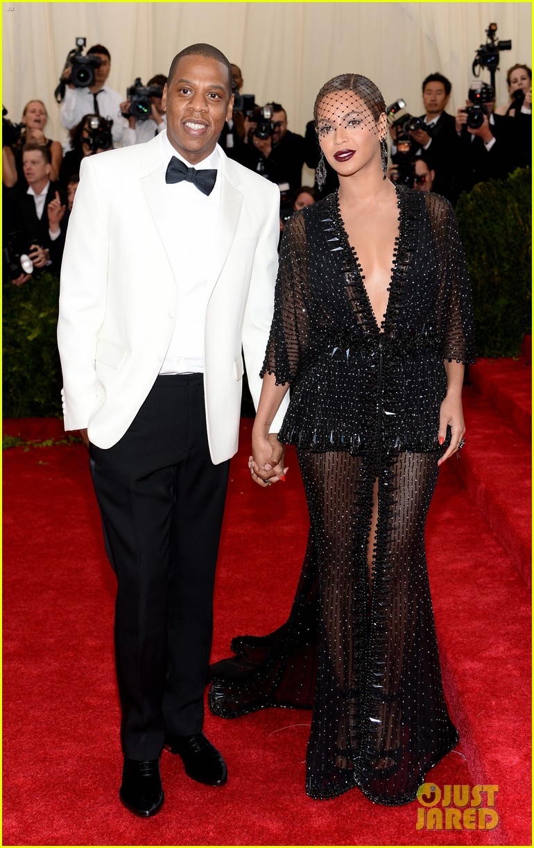Beyonce & Jay Z Are Pure Perfection at Met Ball 2014: Photo
