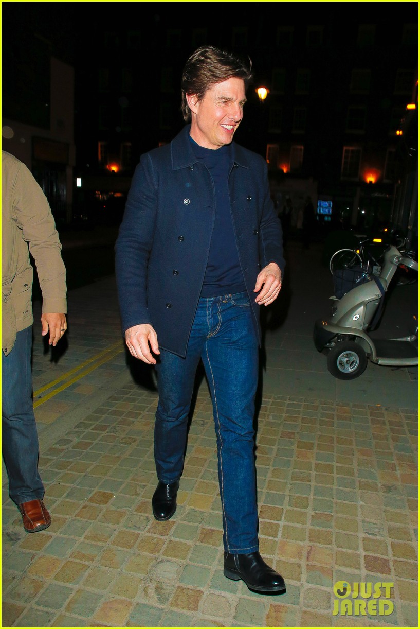 Tom Cruise Jumped on Oprah's Couch Nearly Nine Years Ago! Photo 3118514 Tom Cruise Photos