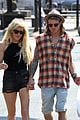 ellie goulding dougie poynter hands food 11