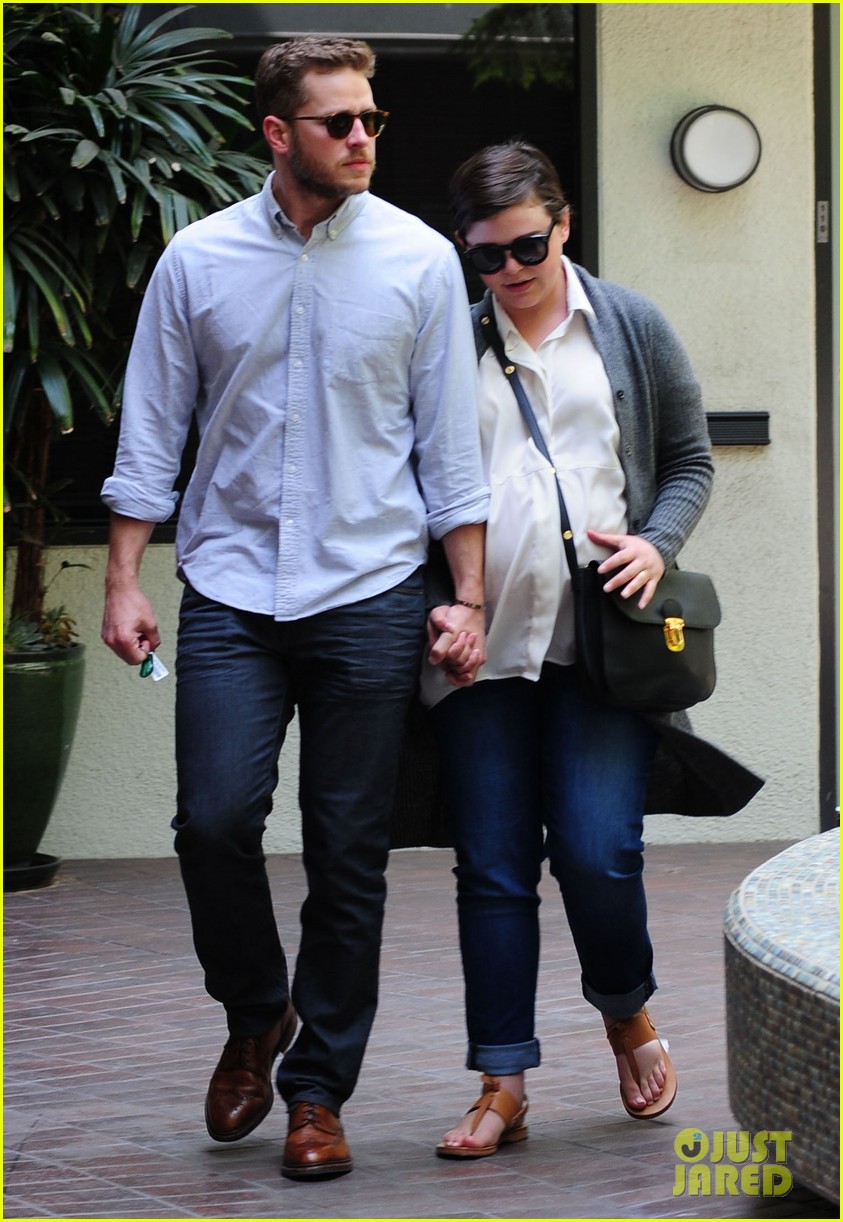 Ginnifer Goodwin Looks Like She Could Give Birth Any Day Now! Photo