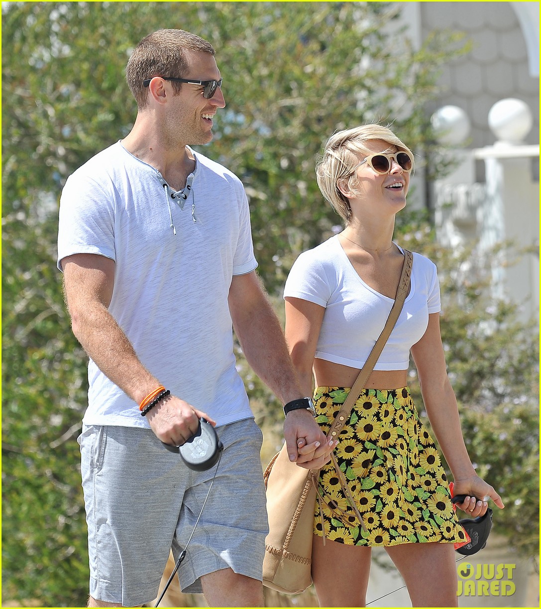 Julianne Hough & Boyfriend Brooks Laich Look So Happy, Pack on the PDA