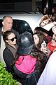 demi lovato thanks paps fans london 03