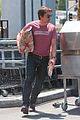 olivier martinez carrys motorcycle purse like a purse 05
