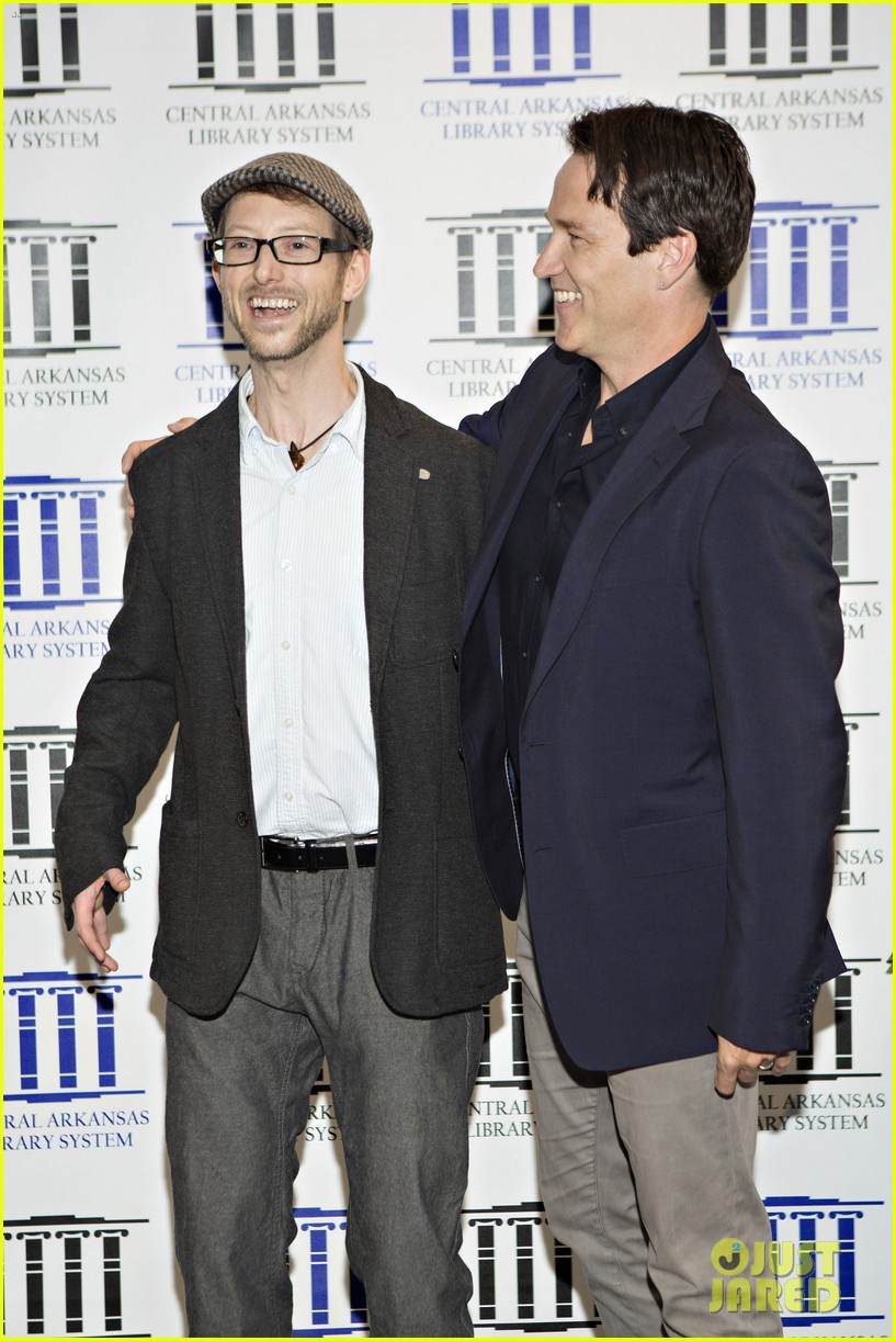 Stephen Moyer Attends 'Devil's Knot' Premiere After Joining Twitter