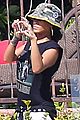 rihanna house hunting in malibu with melissa forde 02