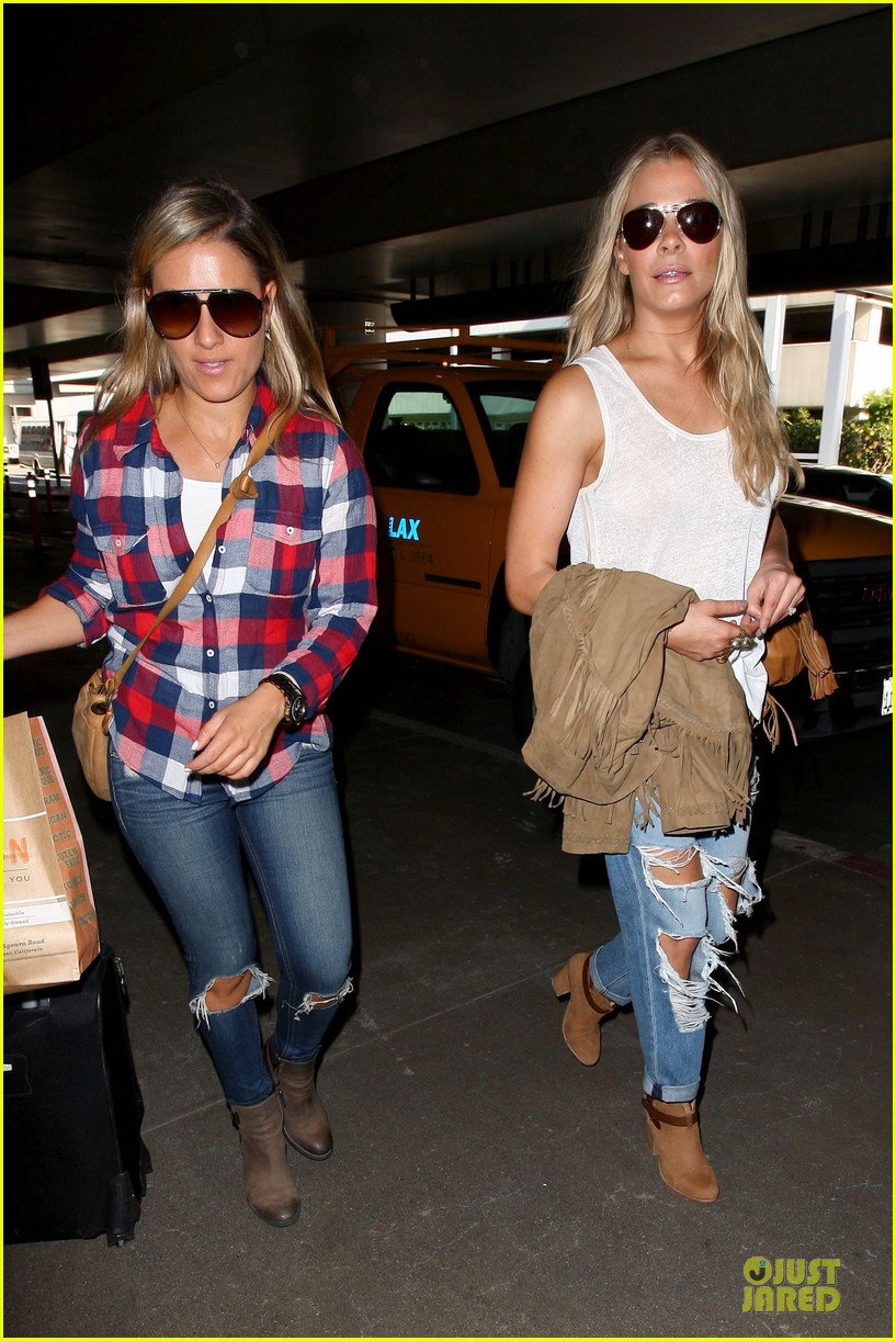 LeAnn Rimes Jets to Nashville For Christmas Recording! Photo 3115131