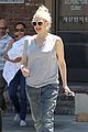 gwen stefani shares pic on mothers day 02
