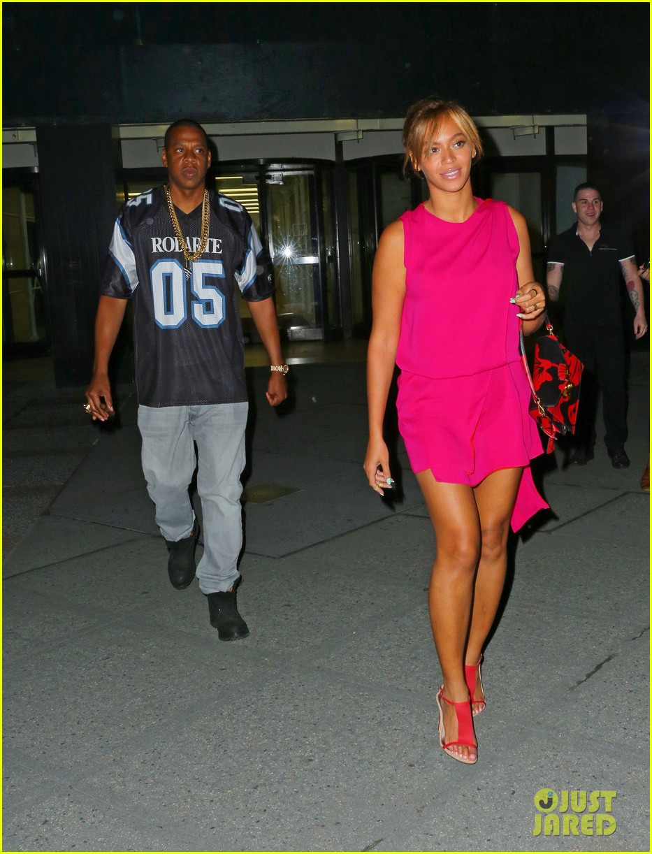 beyonce jay z are all smiles stepping out nyc 053128526