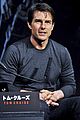 tom cruise joins edge of tomorrow director doug liman at tokyo press 06