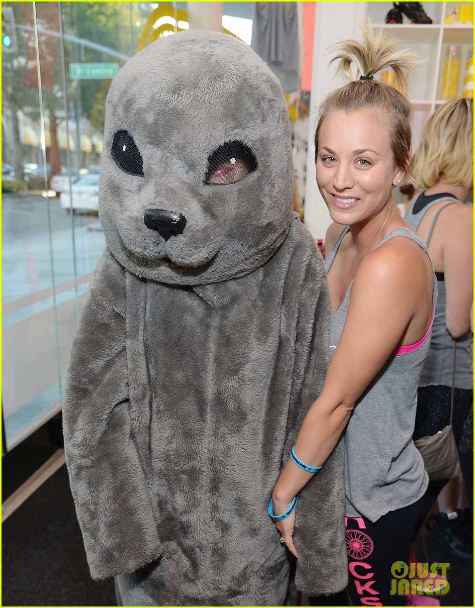 Avid Animal Lover Kaley Cuoco Uses Her 'So-Called Fame' to End Seal  Hunting: Photo 3143211 | Ali Fedotowsky, Kaley Cuoco, Ryan Sweeting  Pictures | Just Jared