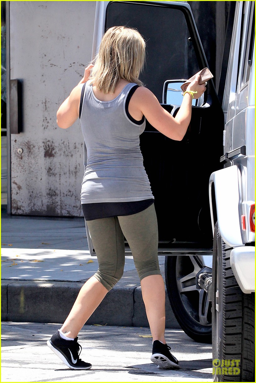 Hilary Duff Knows How to Make Overalls Look Cool & Different! Photo 3127590 Hilary Duff