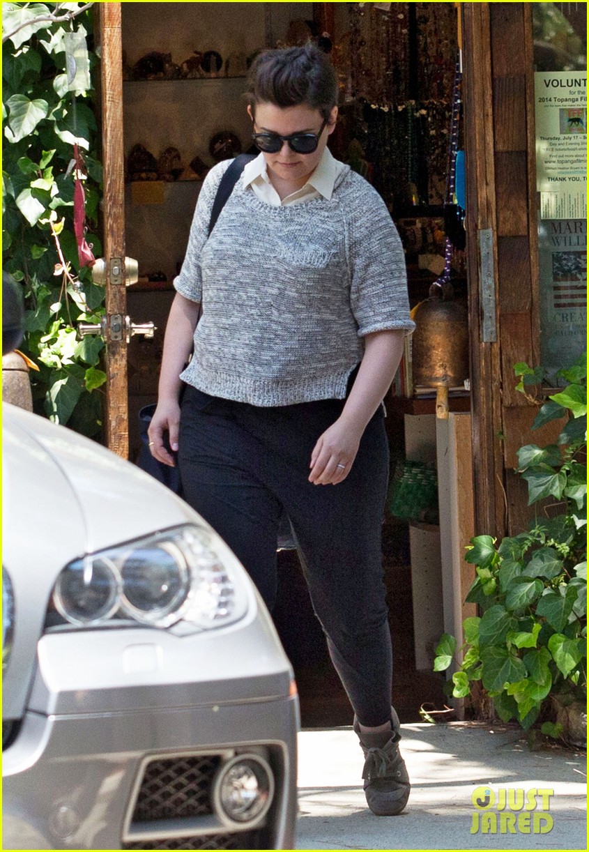 Ginnifer Goodwin Steps Out for First Time Since Giving Birth! Photo 3146861 Ginnifer Goodwin