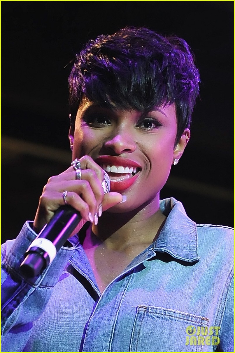 Jennifer Hudson to Sing Brand New Song at BET Awards 2014! Photo