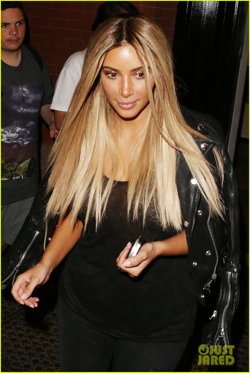 Full Sized Photo of kim kardashian blonde hair wig 05 Photo 3143532 Just Ja...