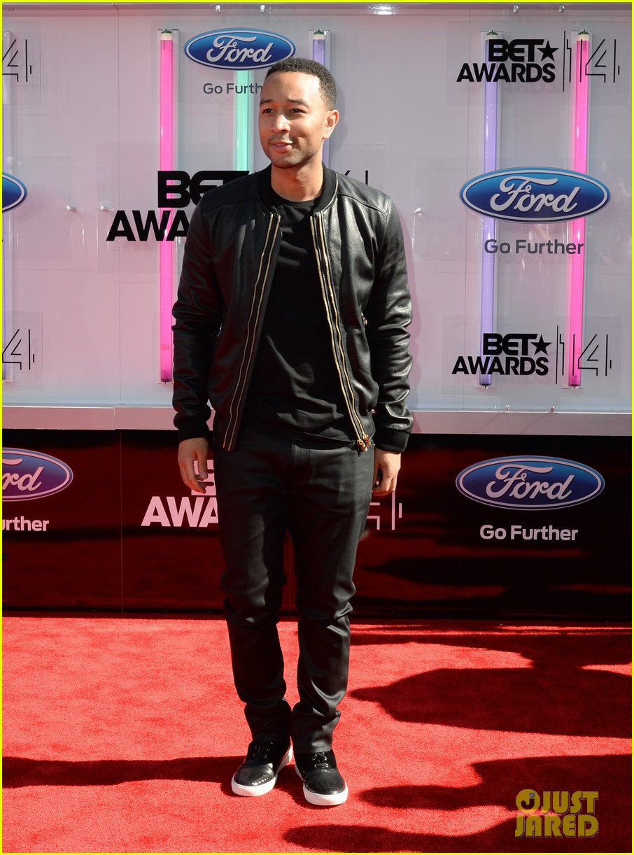 John Legend & Jhene Aiko Perform at BET Awards 2014! (Video) Photo