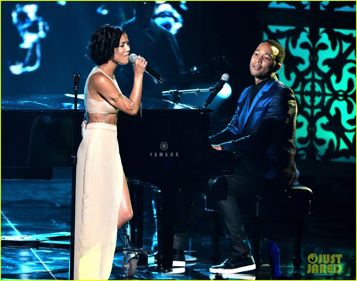 Photo john legend jhene aiko bet awards 2014 03 Photo 3146326 Just