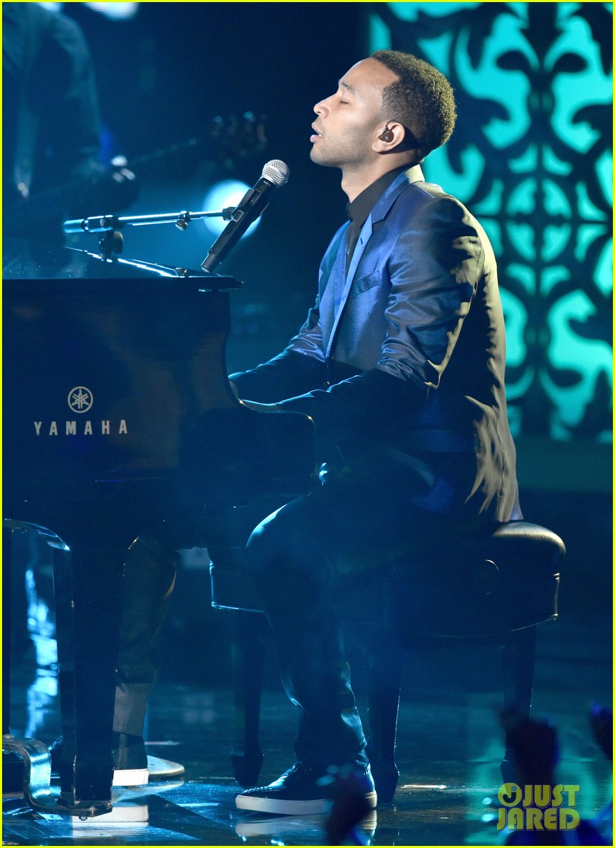 John Legend & Jhene Aiko Perform at BET Awards 2014! (Video) Photo