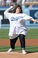 melissa mccarthy first pitch la dodgers game 04