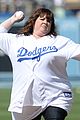 melissa mccarthy first pitch la dodgers game 05
