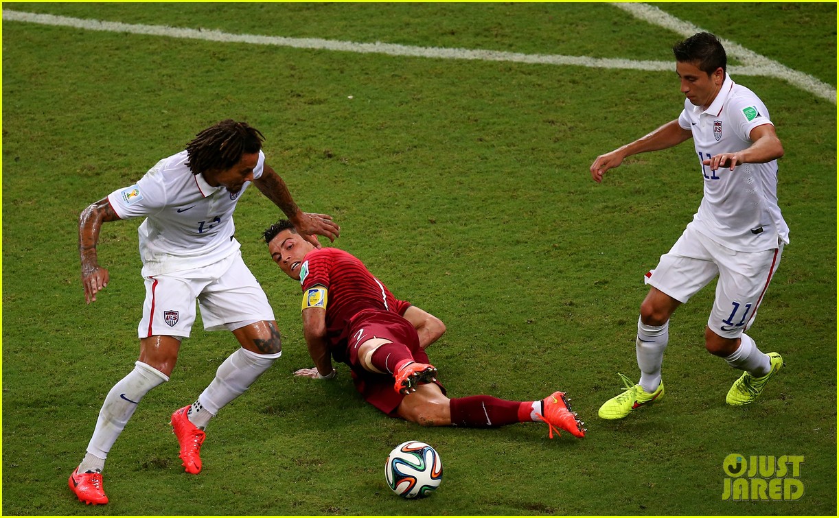 Injured Cristiano Ronaldo Takes the Field for Portugal vs. USA World