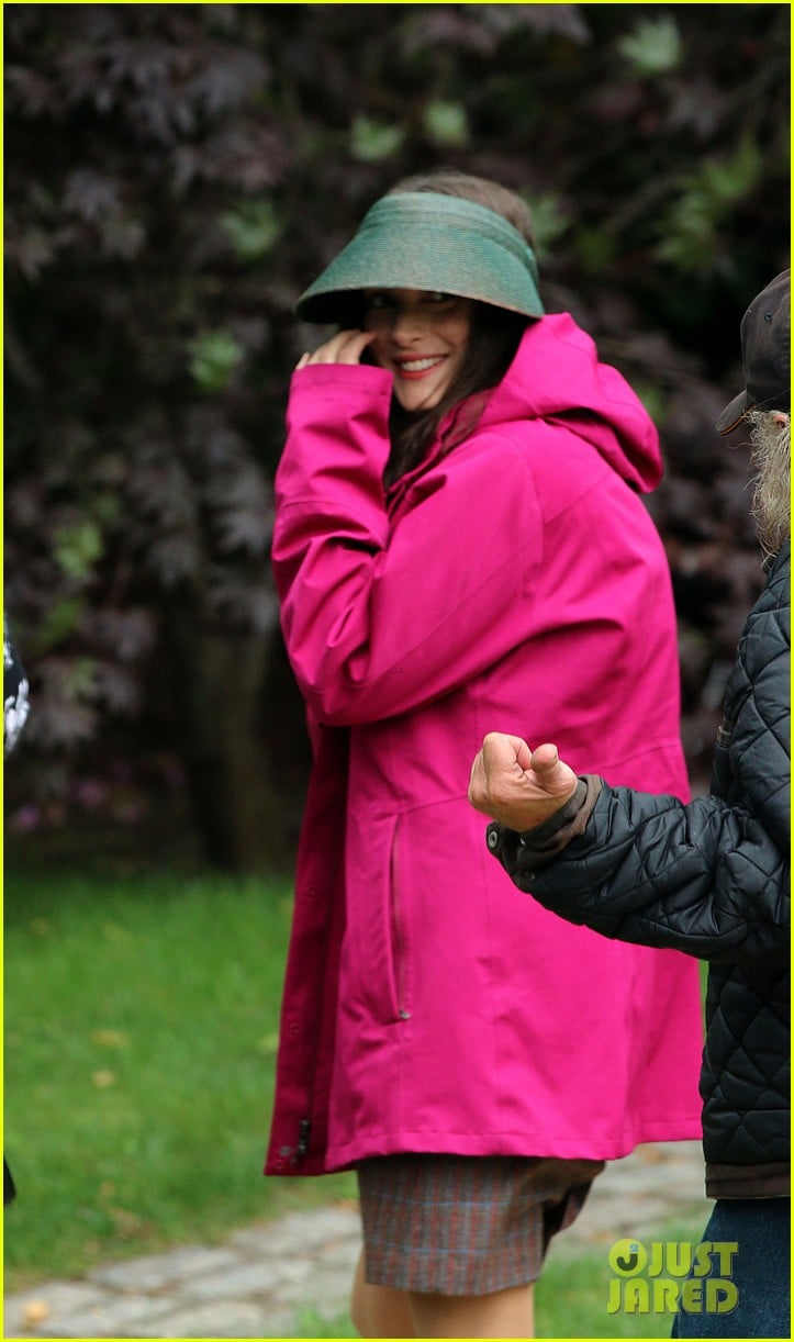 Photo: winona ryder fake baby bump experimenter 09 Photo 3135231 Just Jared: Entertainment News