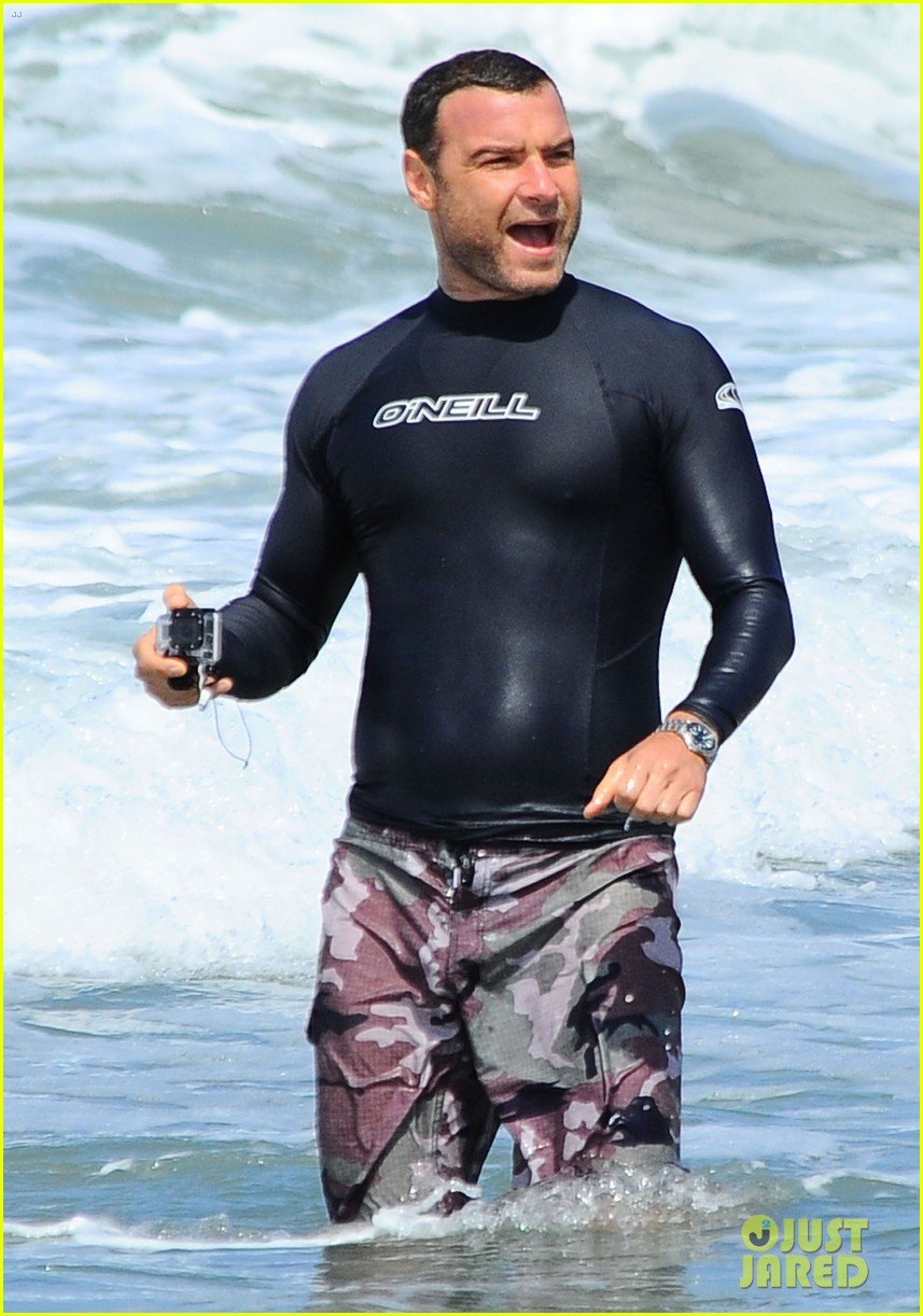 Liev Schreiber Goes Shirtless at the Beach on Father's Day! Photo