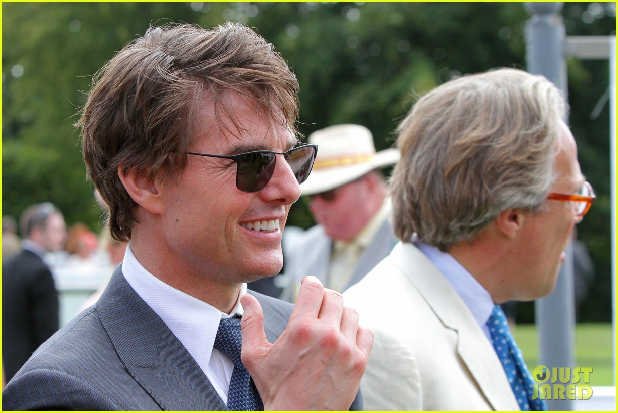 Tom Cruise Wears His Hair Messy for a Day at the Races: Photo 3167885 | Tom  Cruise Pictures | Just Jared