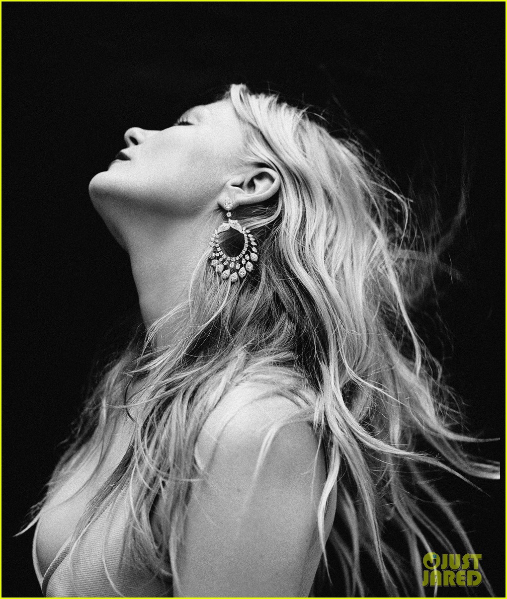 Kirsten Dunst Talks Transitioning from Child Star to Adult Actor Photo